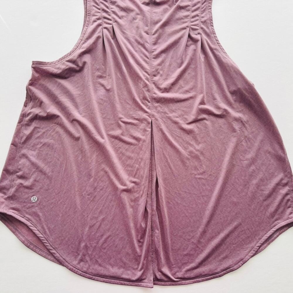 Lululemon Lightweight Split-Back Training Tank To… - image 5